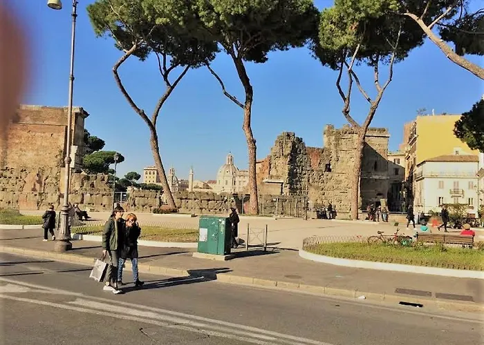 Colosseum By Serena Rome